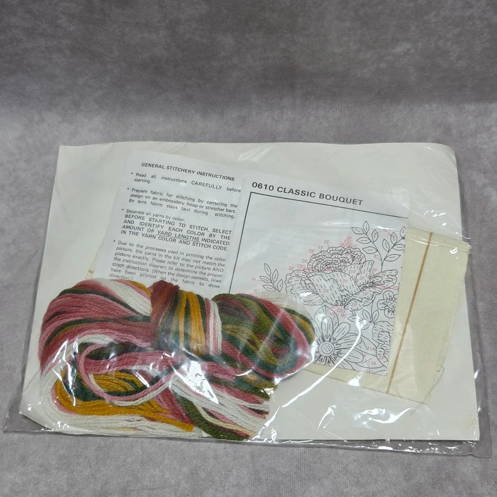 Vintage 1982 Creative Circle 0610 Classic Bouquet Crewel Embroidery Kit Floral